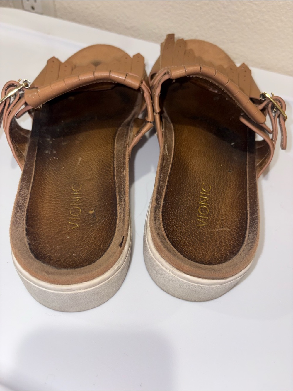 Vionic Women’s Fringe Slides w 🌵8.5 View 2